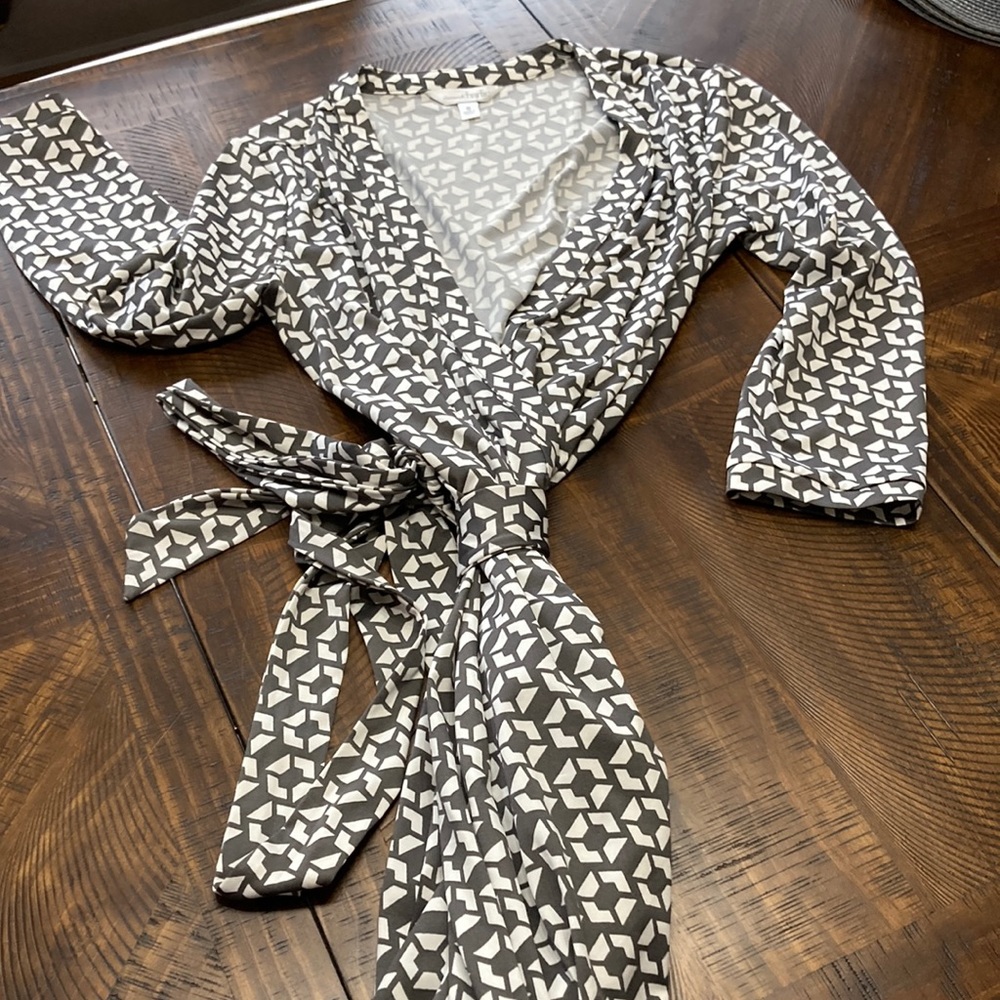 Wrap dress gray n white knee length Charming Charlie